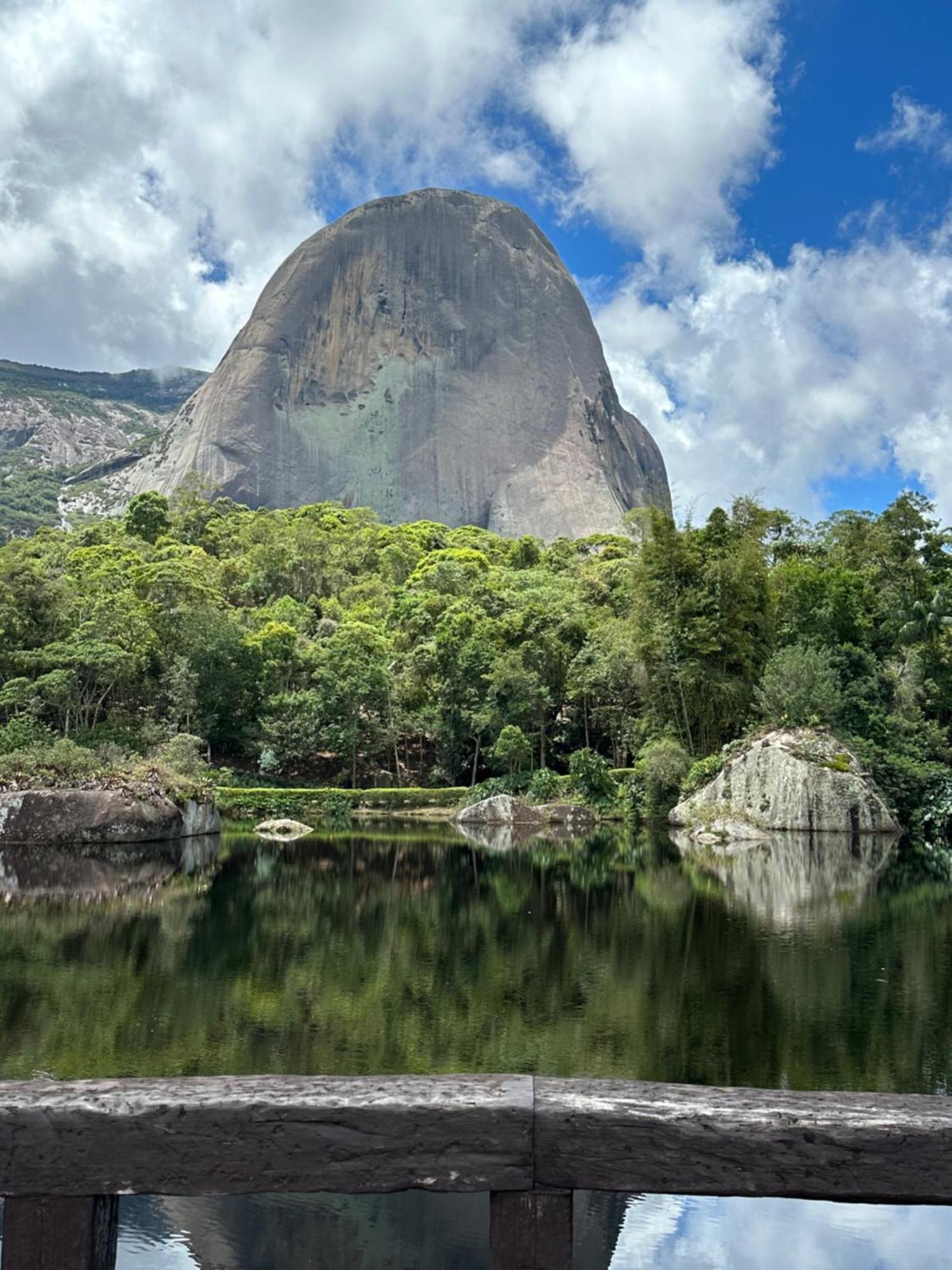 Suite Vista Azul - Frente Para Pedra Azul เปดราอาซุล ภายนอก รูปภาพ
